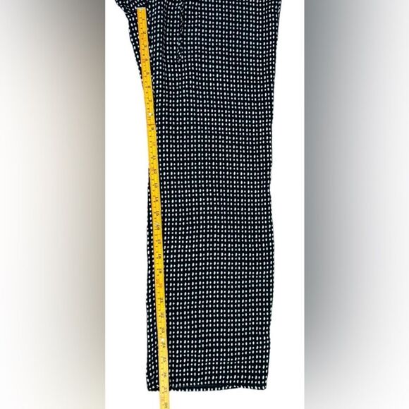 Ann Taylor LOFT Petites Black & White Lightweight Drawstring Pants. Small Petite - Picture 4 of 6